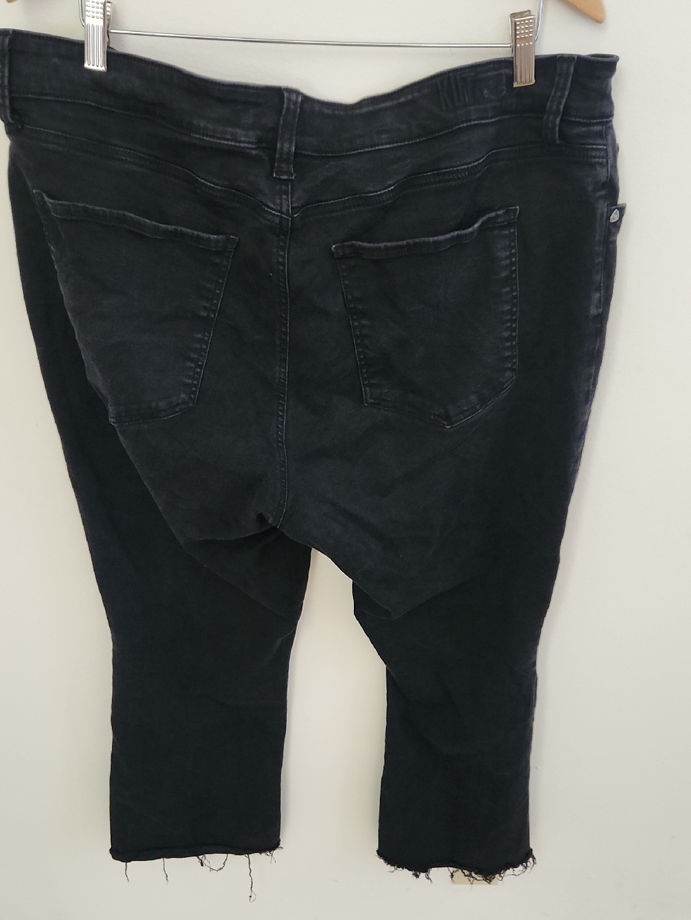 KUT From The Kloth Nikki Mid-rise Ankle Flare Jeans Black 20W - Picture 8 of 9